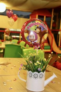 centros de mesa para fiesta de cumpleaños de Masha y el Oso