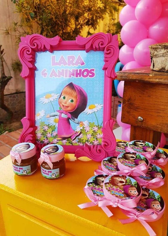 mesa de dulces para fiesta de cumpleaños de Masha y el Oso