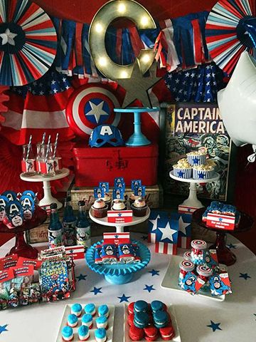 Mesa del pastel de capitan america