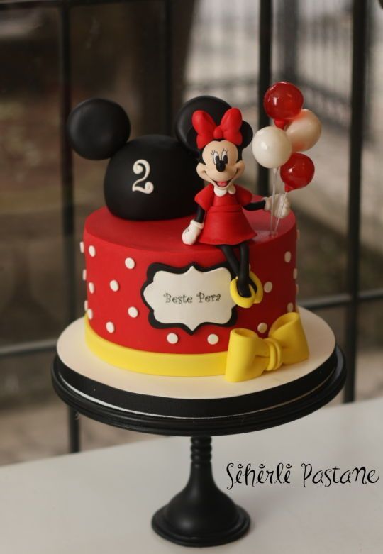 Pastel para Fiesta temática de Minnie mouse Rojo
