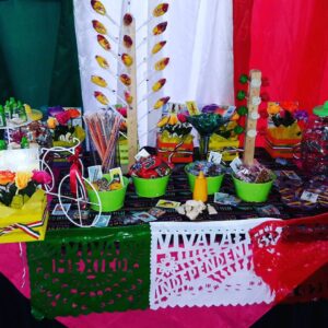 Mesa de dulces para una fiesta mexicana