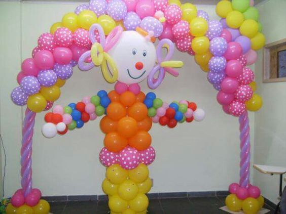 Decoracion de fiesta payasos con globos