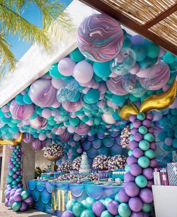 Decoracion con globo para fiesta temática del mar 