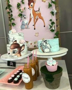 Diseño de pasteles para fiesta temática de bambi
