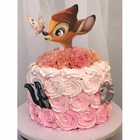 Diseño de pasteles para fiesta temática de bambi 
