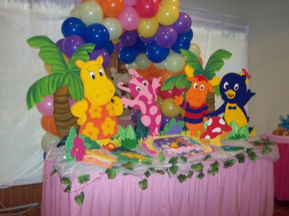 decoracion con globos para cumpleaños de backyardigans