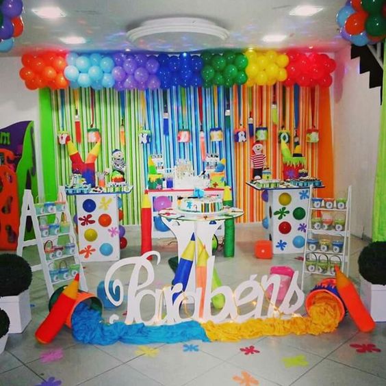 decoracion con globos para fiesta de clausura de preescolar
