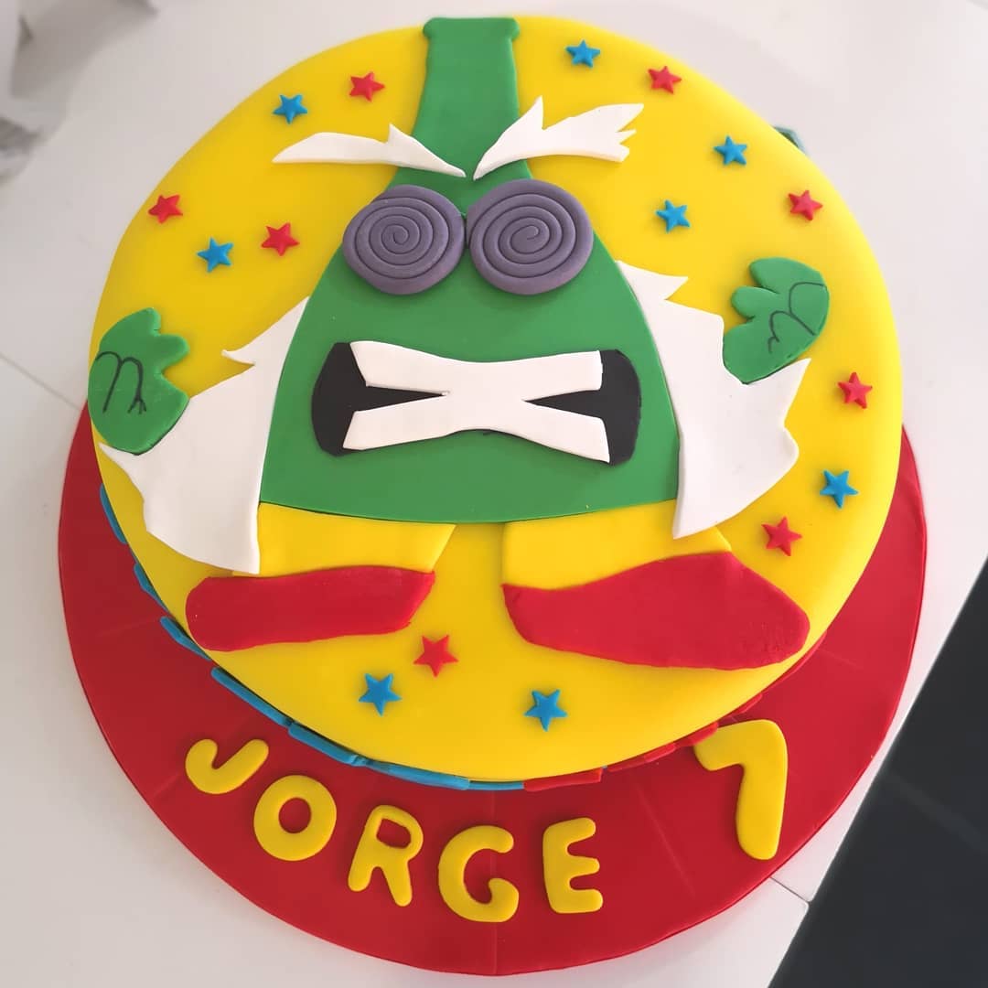 pastel para cumpleaños de super zings