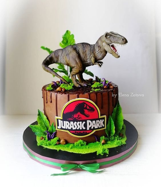pastel para una fiesta de jurassic world dinosaurios