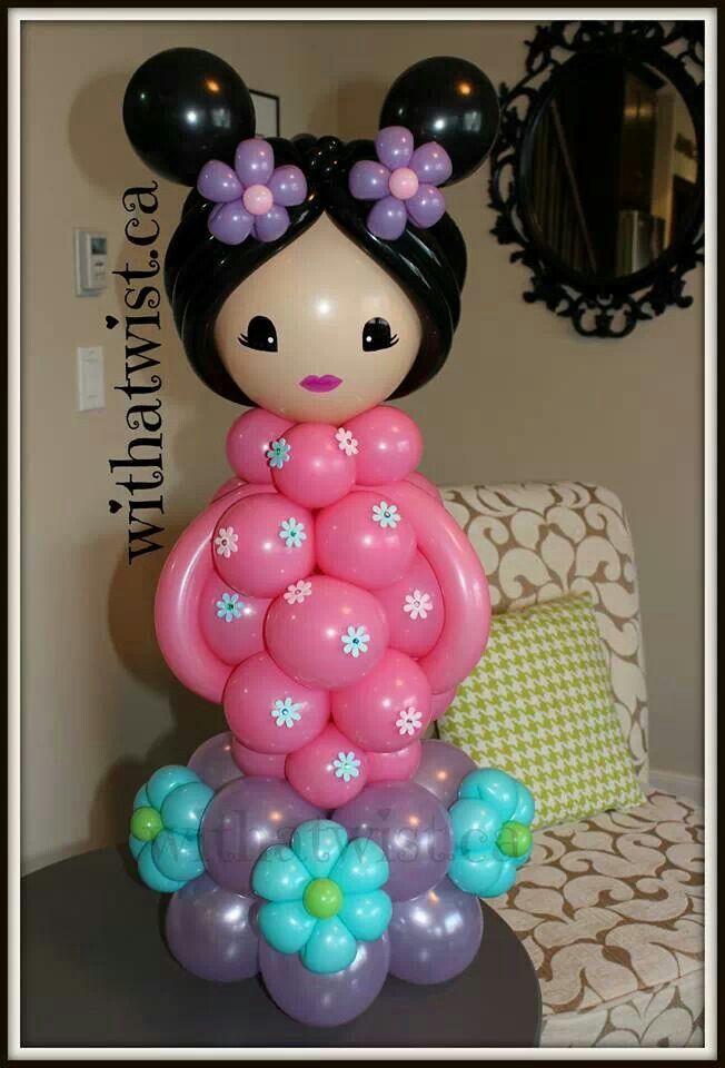 Decoración con globos para cumpleaños de muñecas Kokeshi