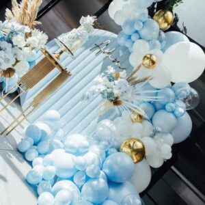 Decoración con globos para baby shower y bautizos color azul