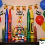 Decoración para fiesta de crayones