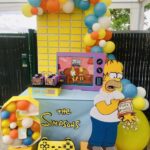 Decoración para fiesta temática de los Simpson