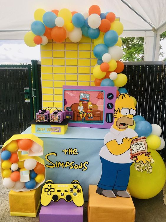 Decoración para fiesta temática de los Simpson