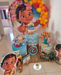 Decoración con globos modernos para fiestas infantiles