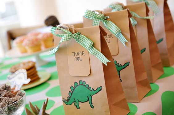dulceros para fiesta de dinosaurios 1 - Ideas para fiestas